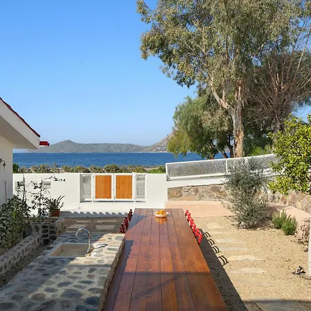 73 Yalikavak, Contemporary Version Of An Old * Yalıkavak