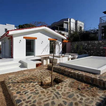 73 Yalikavak, Contemporary Version Of An Old * Yalıkavak