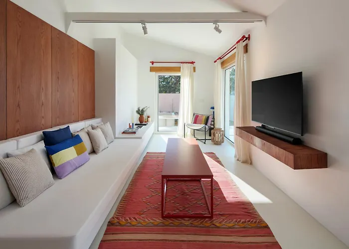 73 Yalikavak, Contemporary Version Of An Old Сasa de vacaciones Yalıkavak